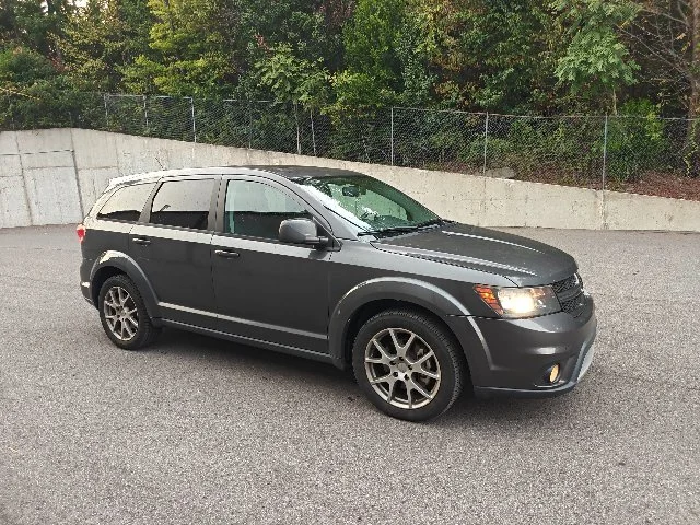 Used 2015 Gray Dodge R/T image 1