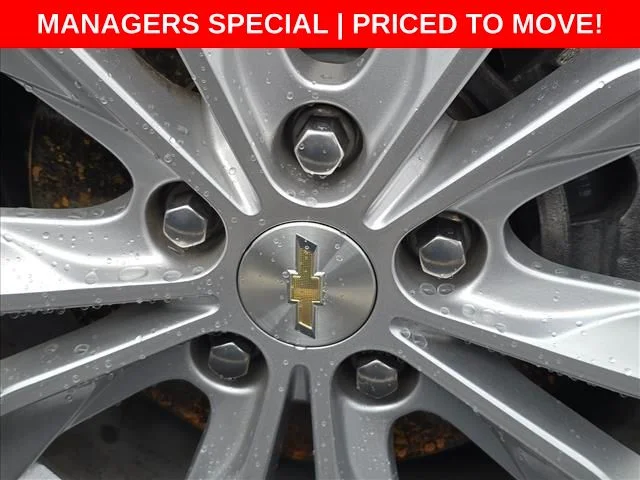 Used 2022 Gray Chevrolet LT image 26