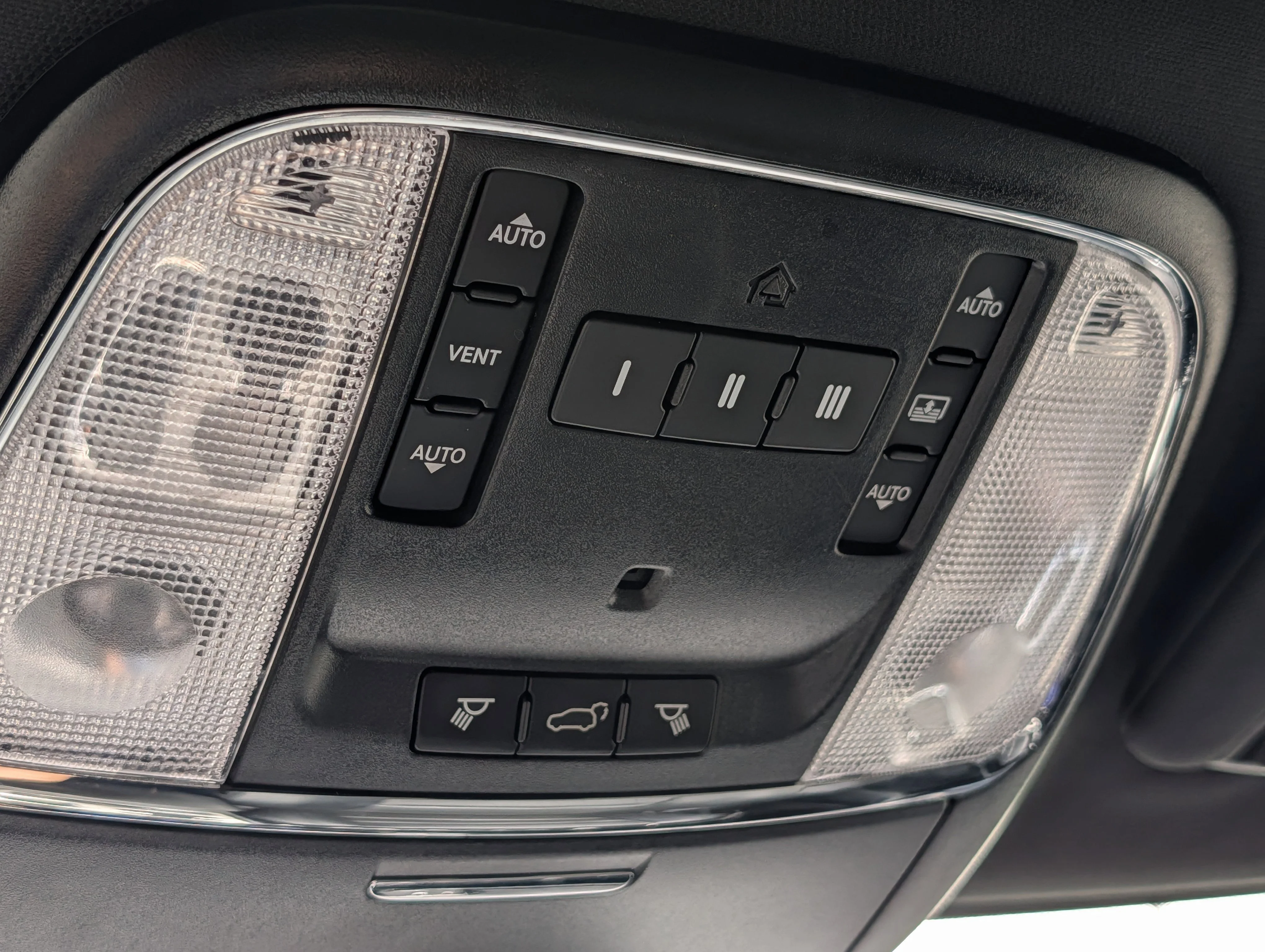 Used 2019 Diamond Black Crystal Pearlcoat Jeep Limited image 31