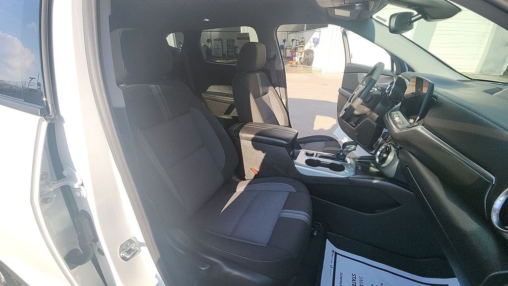 Used 2024 White Chevrolet LT image 27