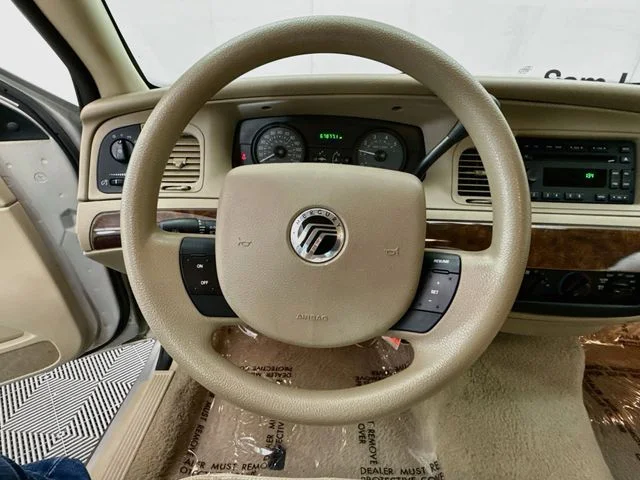 Used 2008 Tan Mercury GS image 11