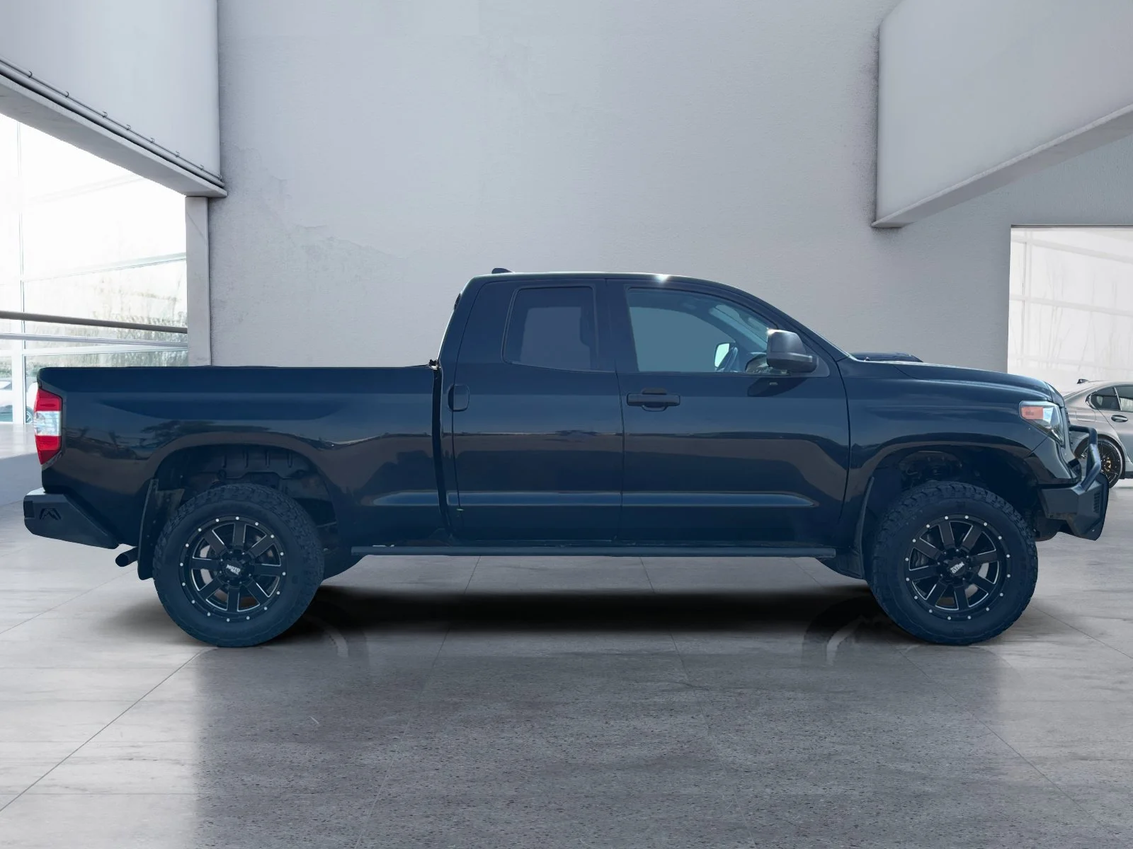 Used 2020 Black Toyota 4x4 Double Cab image 6