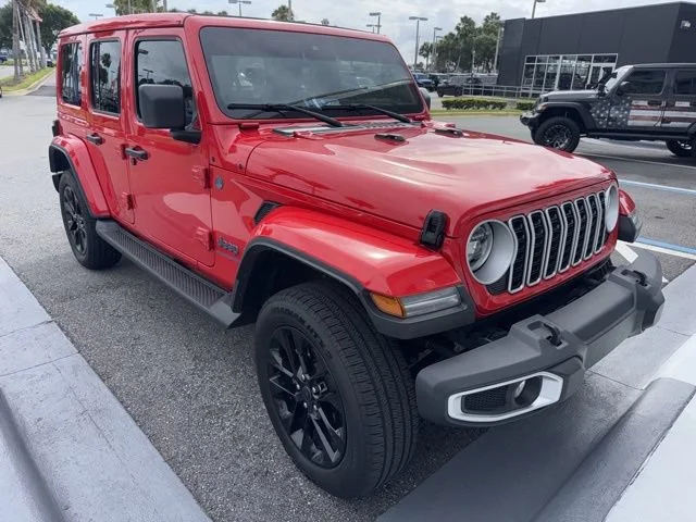 Used 2025 Red Clearcoat Jeep Sahara image 2