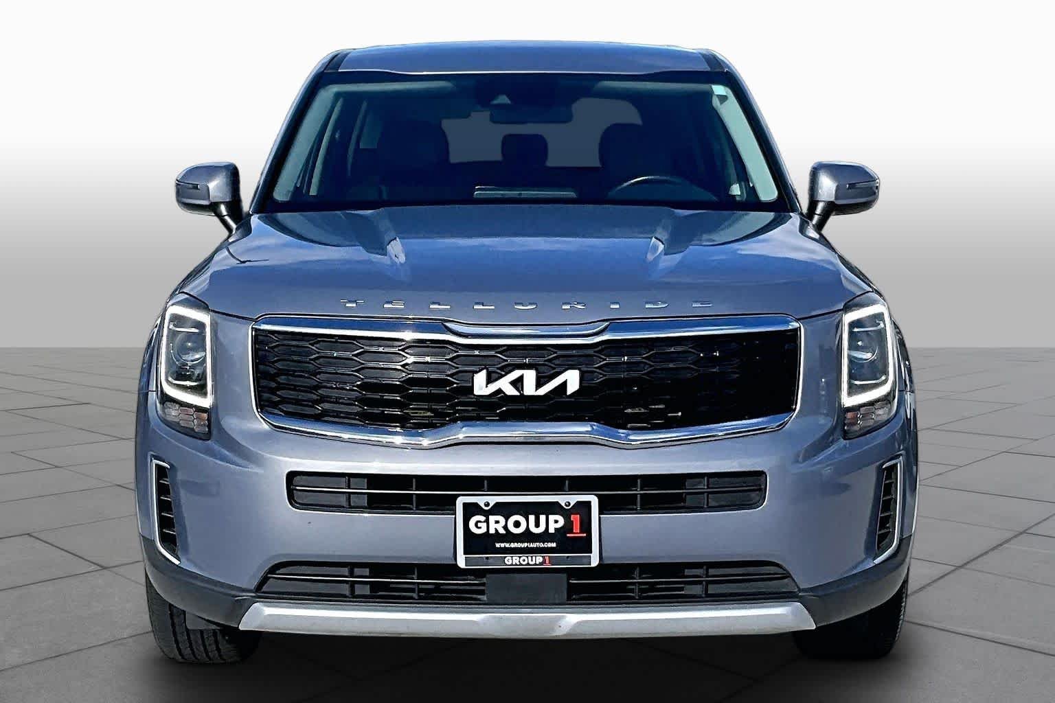 Used 2022 Everlasting Silver Kia LX image 4