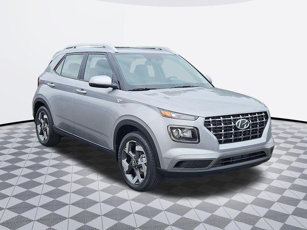 New 2026 Silver Hyundai SEL image 8