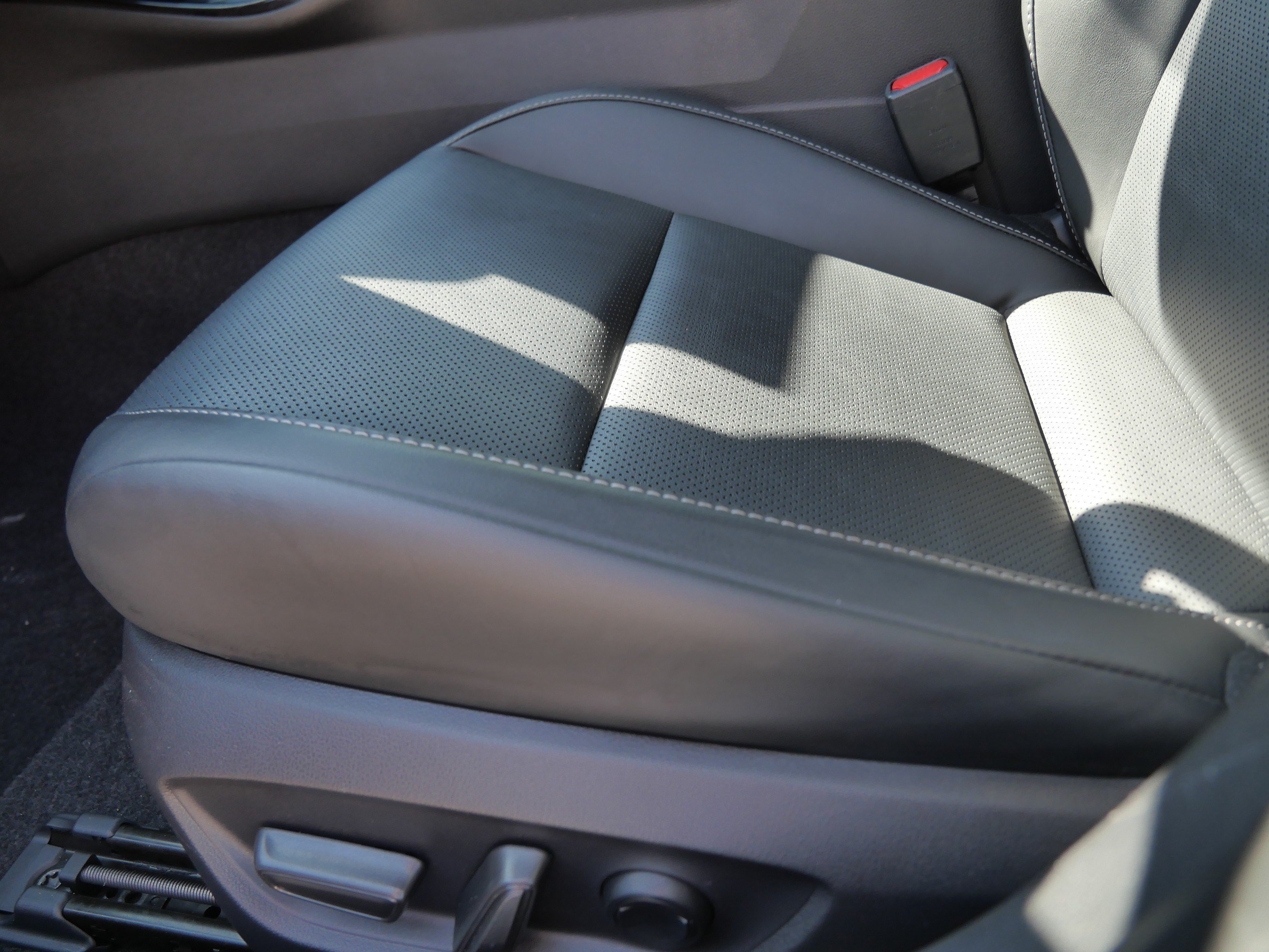 Certified Used 2025 Cutting Edge Toyota XLE image 21