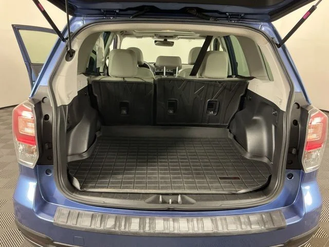 Used 2018 Blue Subaru 2.5i Limited image 31