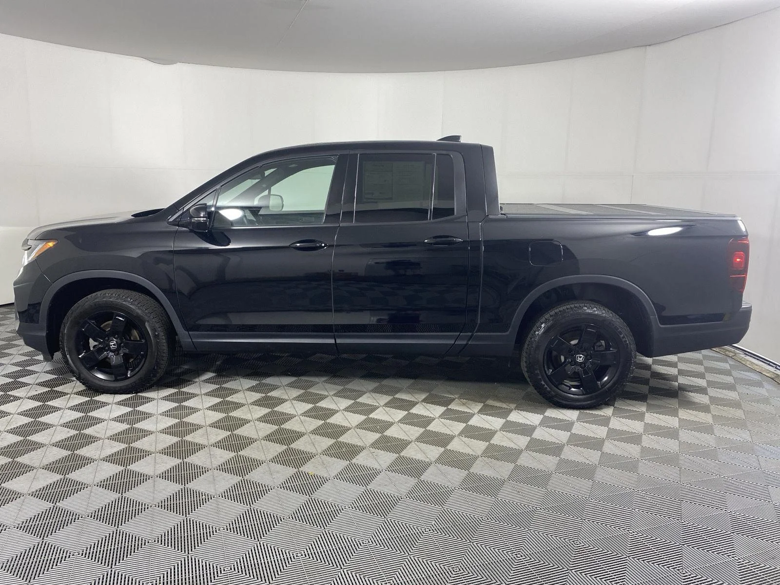 Used 2025 Crystal Black Pearl Honda Black Edition image 4