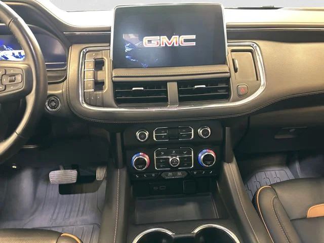 Used 2023  GMC AT4 image 12