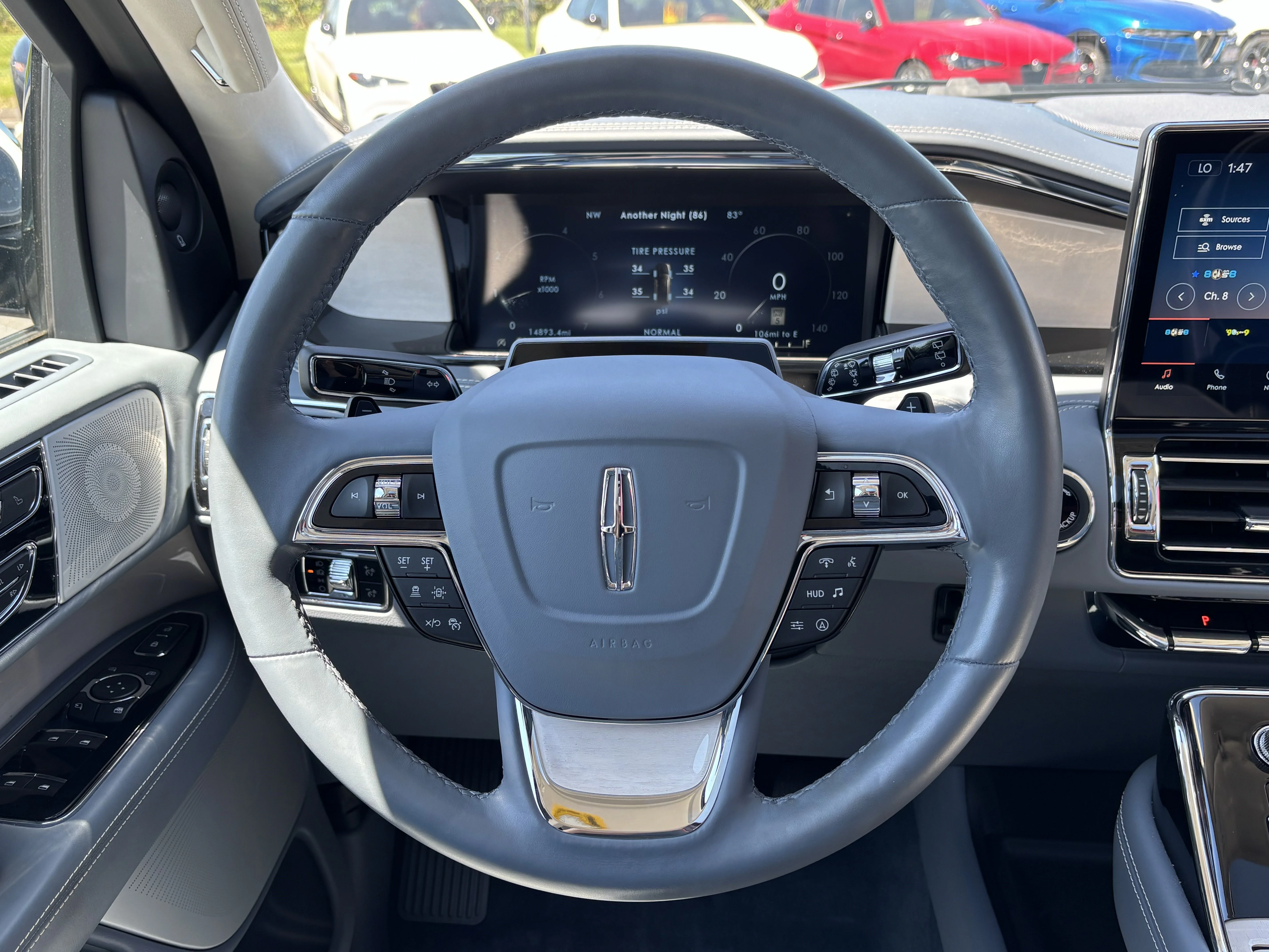 Used 2023 Pristine White Metallic Tri-Coat Lincoln Black Label image 18
