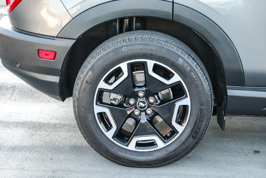 Used 2024 Gray Metallic Ford Outer Banks image 12
