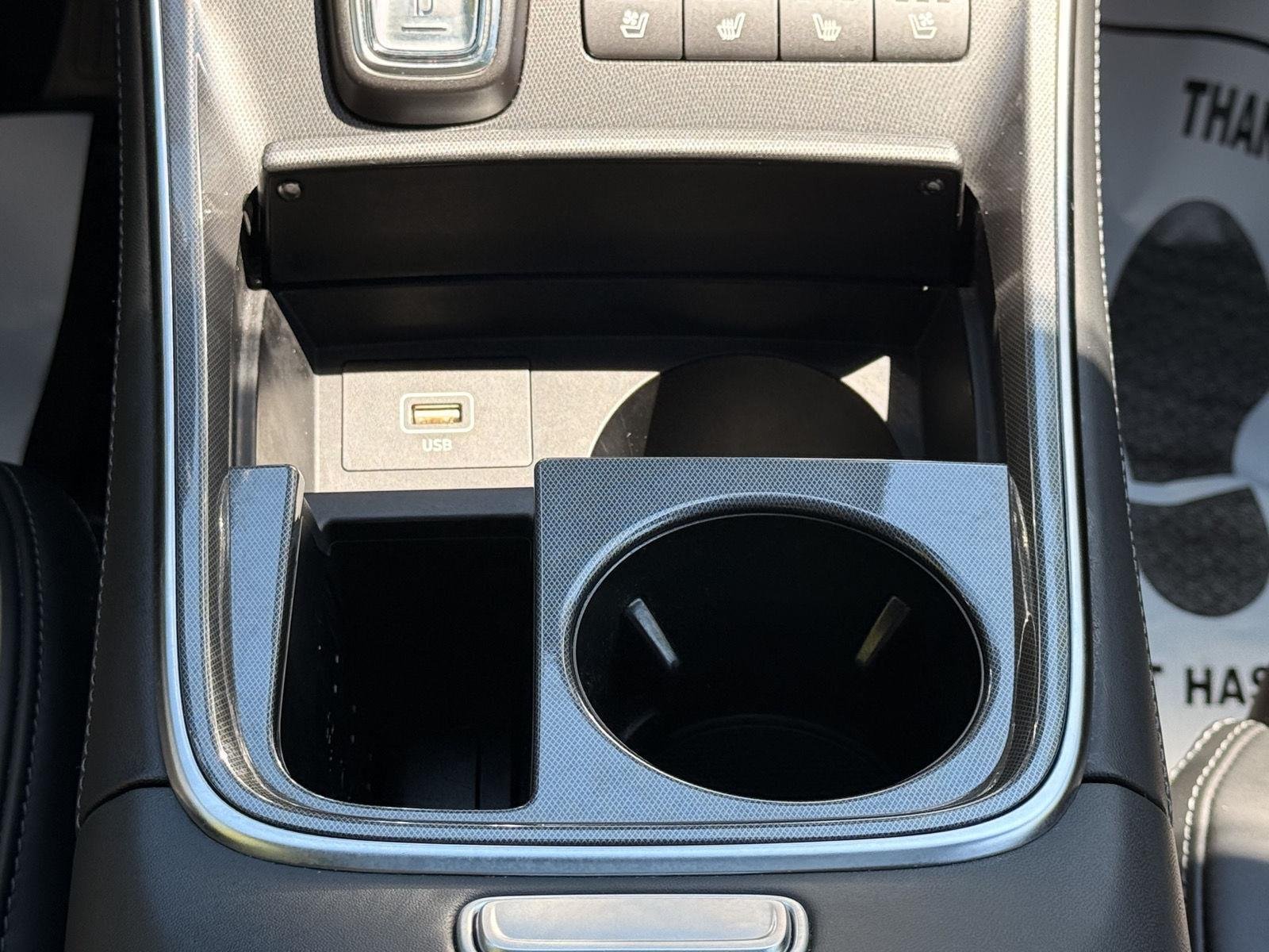 Used 2021 Quartz White Hyundai Calligraphy image 32