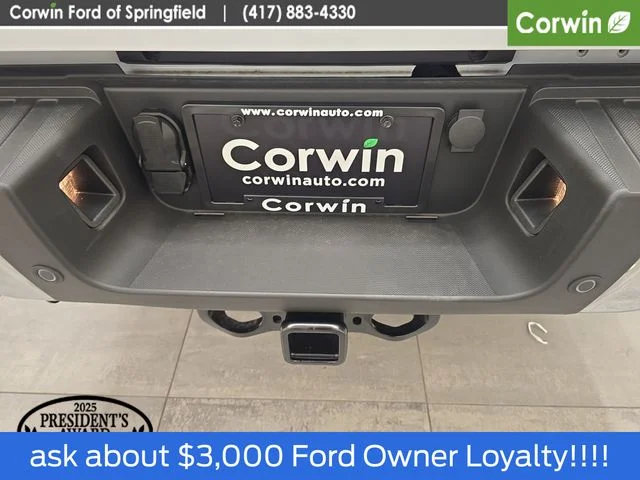 New 2026 Oxford White Ford F-250® XLT image 18