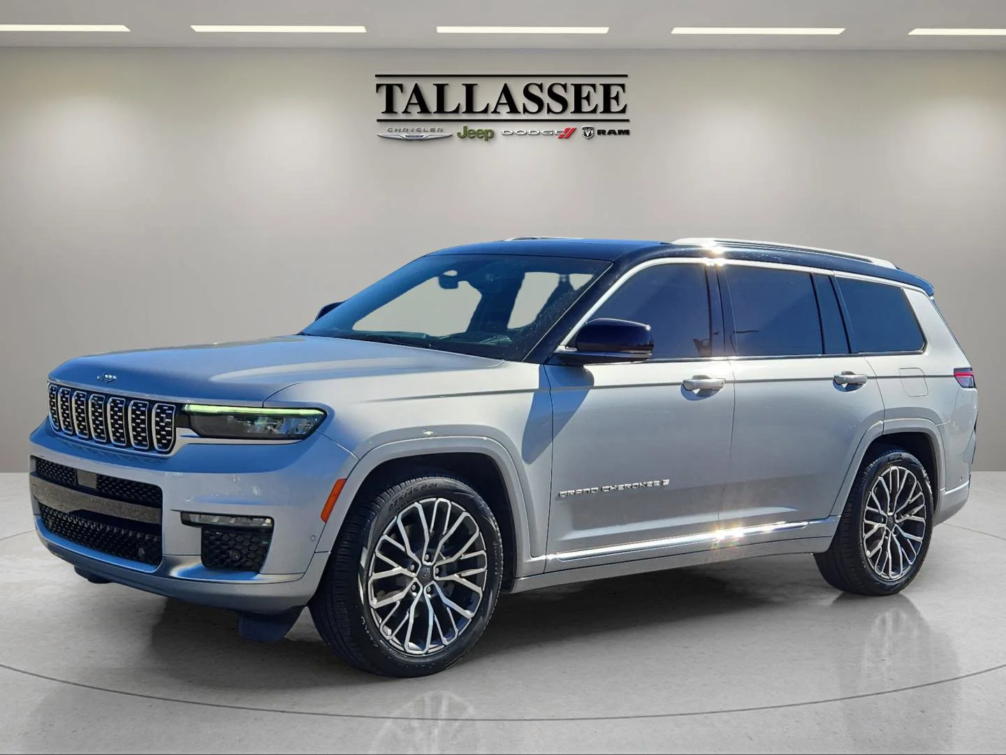 2021 Jeep Grand Cherokee L Summit Reserve's photo