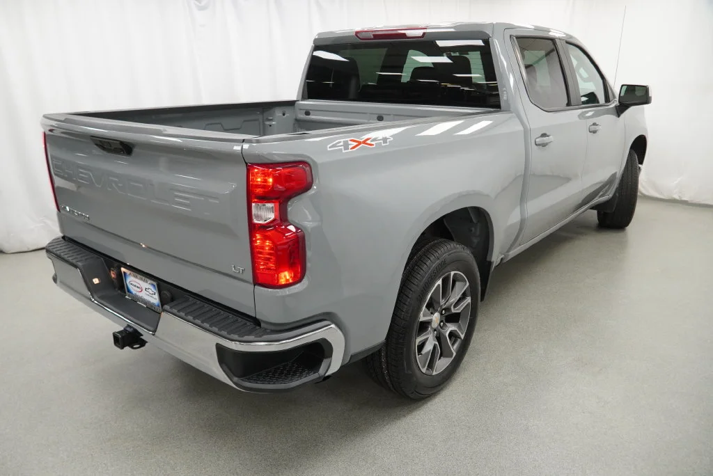 2024 Chevrolet Silverado 1500 LT - Photo 14