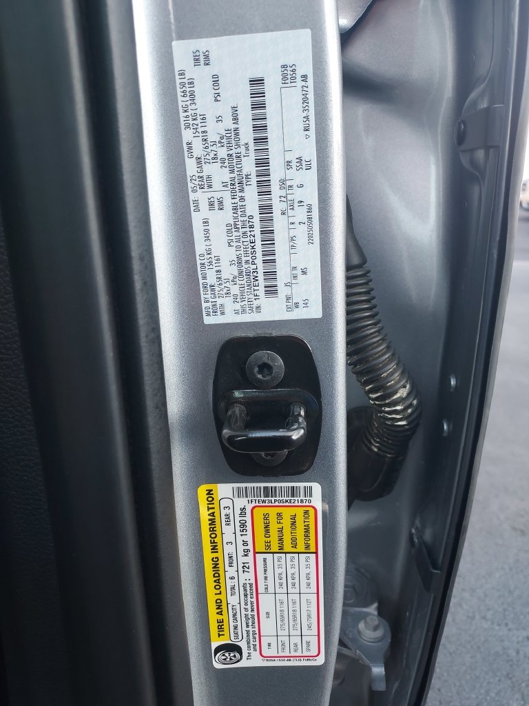 Used 2025 Silver Ford XLT image 23