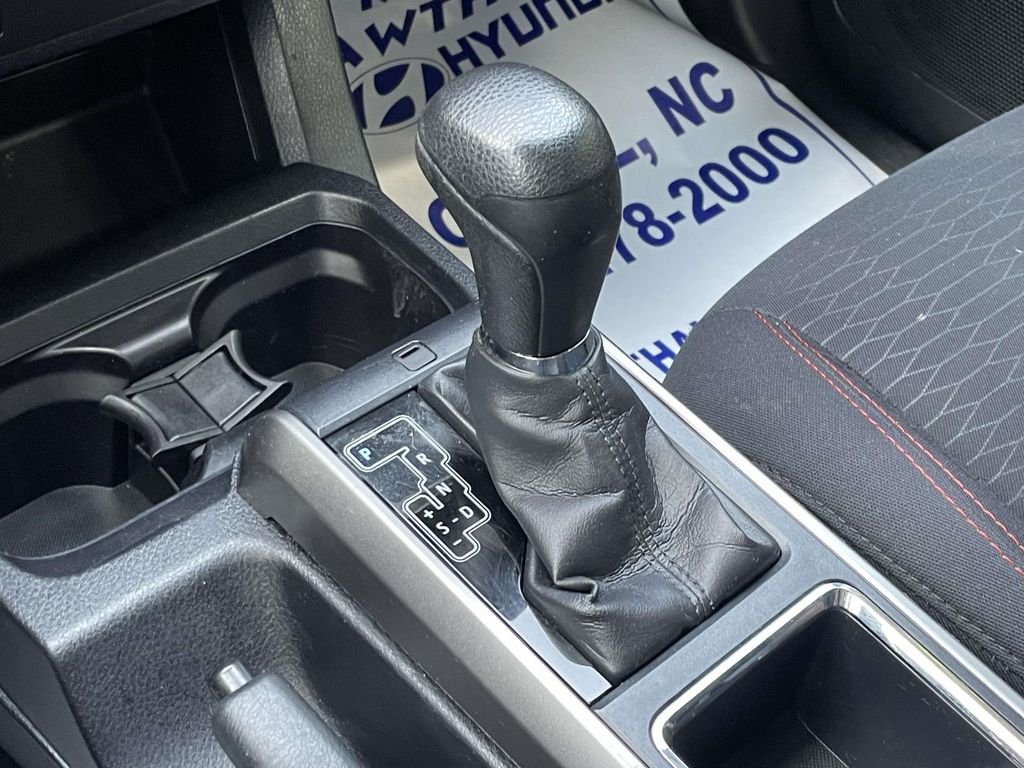 Used 2017  Toyota SR5 image 28