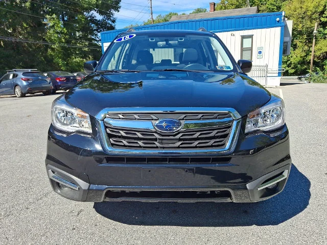 Used 2018 Black Subaru 2.5i Premium image 3