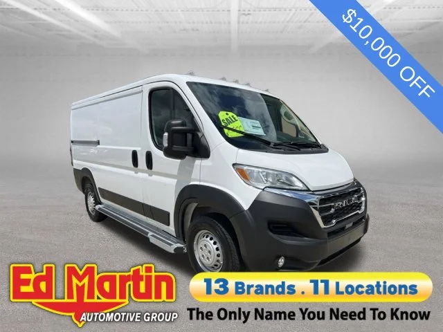 Used 2025 White Ram Base image 1