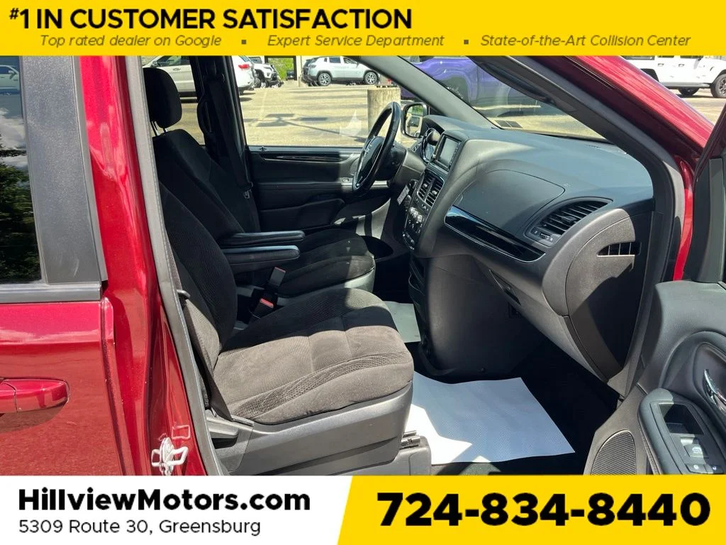 Used 2019 Red Dodge SE image 27