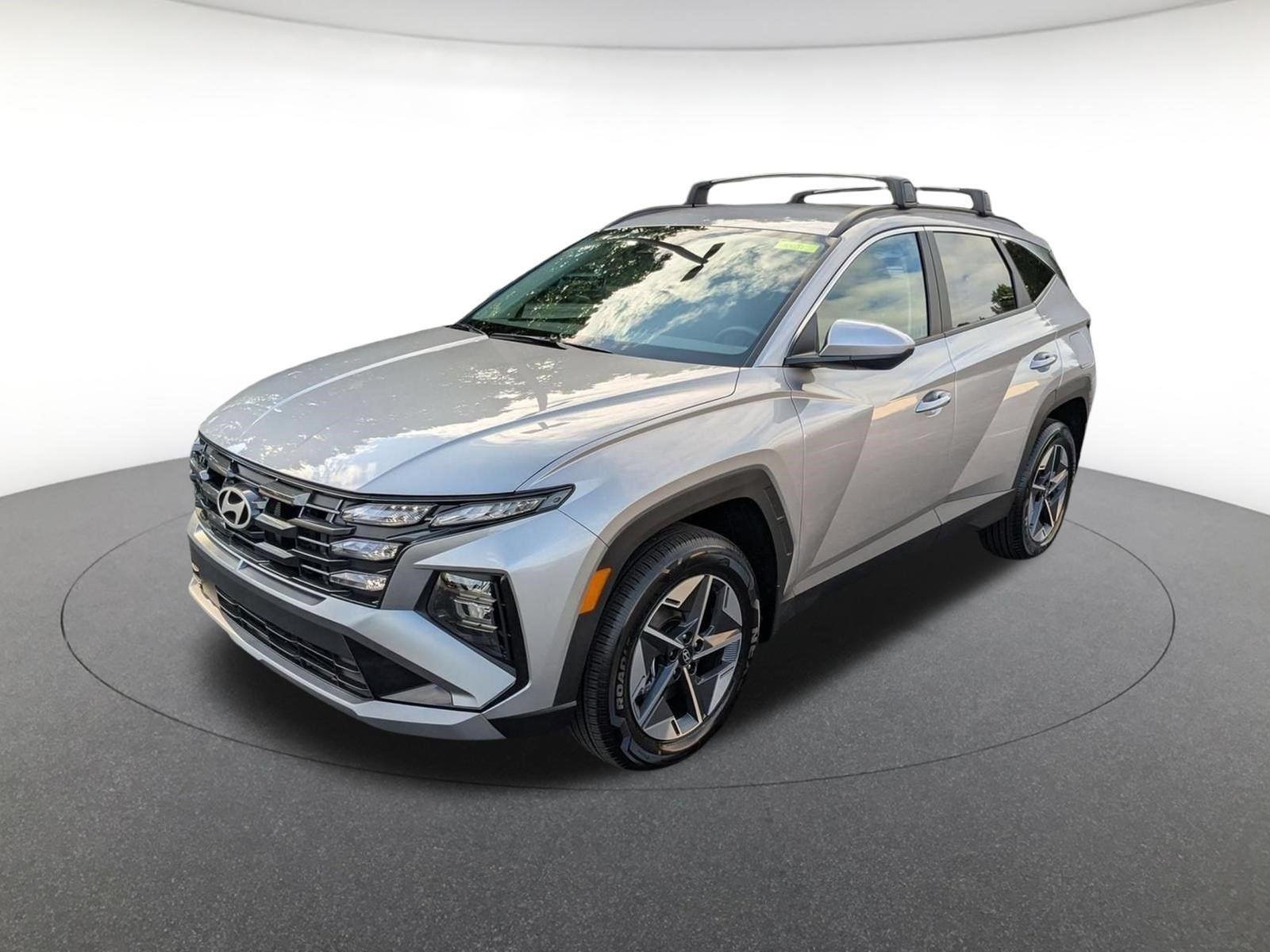 New 2026 Shimmering Silver Hyundai SEL image 8