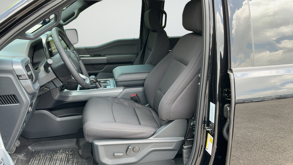 New 2026 Agate Black Metallic Ford XLT image 14