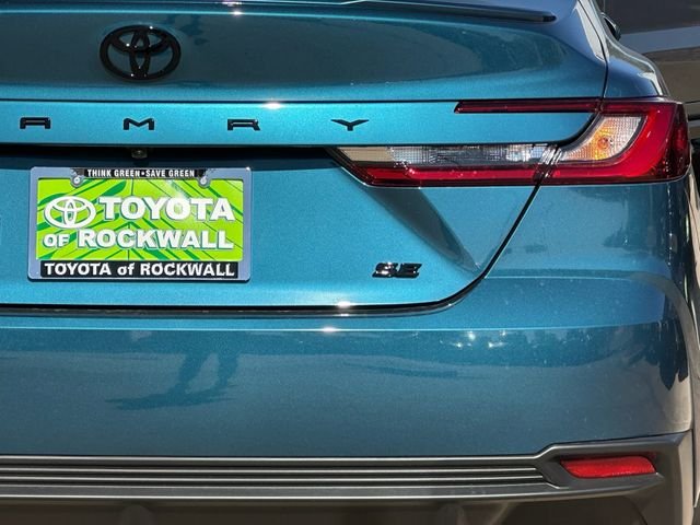 2026 Toyota Camry SE - Photo 6