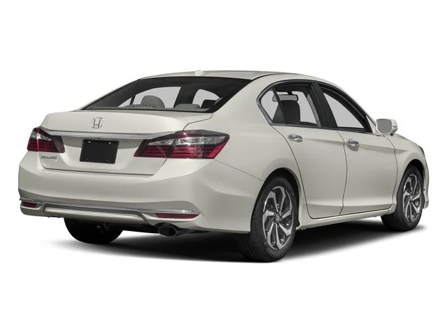 Used 2017 Lunar Silver Metallic Honda EX-L image 2