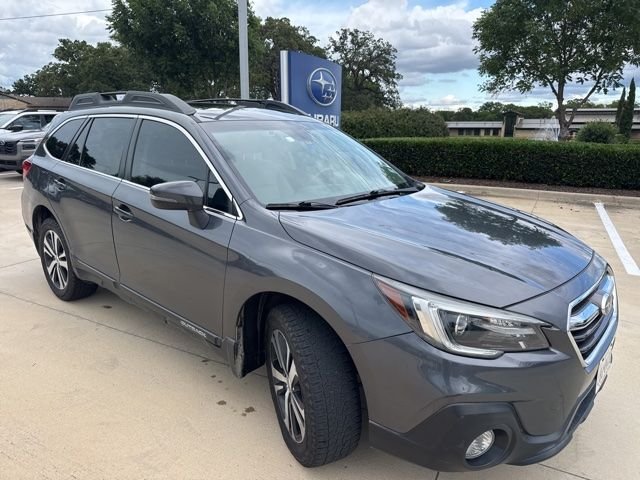 Used 2018 Gray Subaru 2.5i image 1