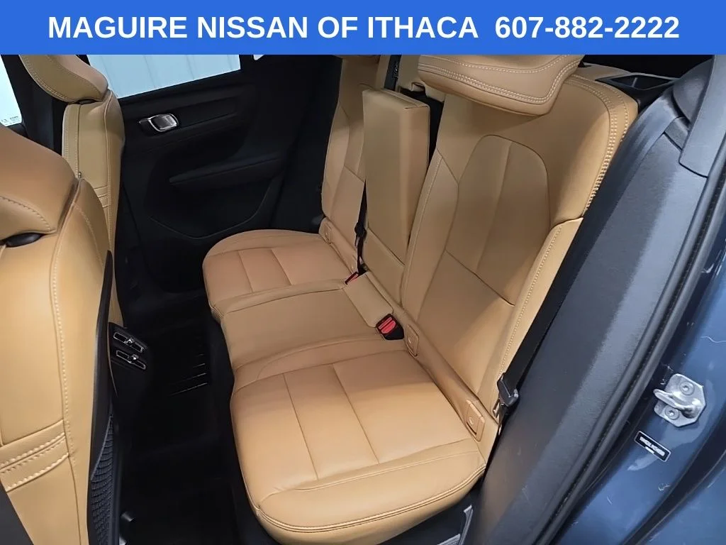 Used 2021 Blue Volvo T5 Inscription image 32