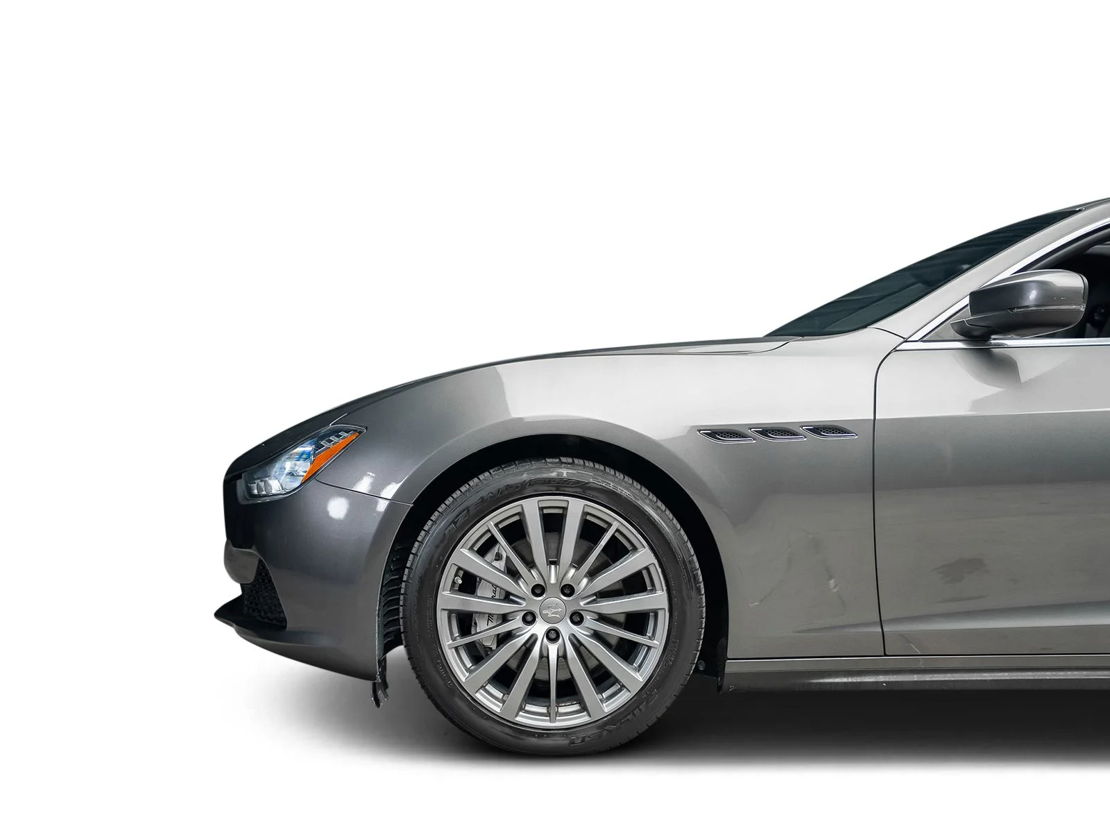 Used 2017 Gray Maserati Base image 25