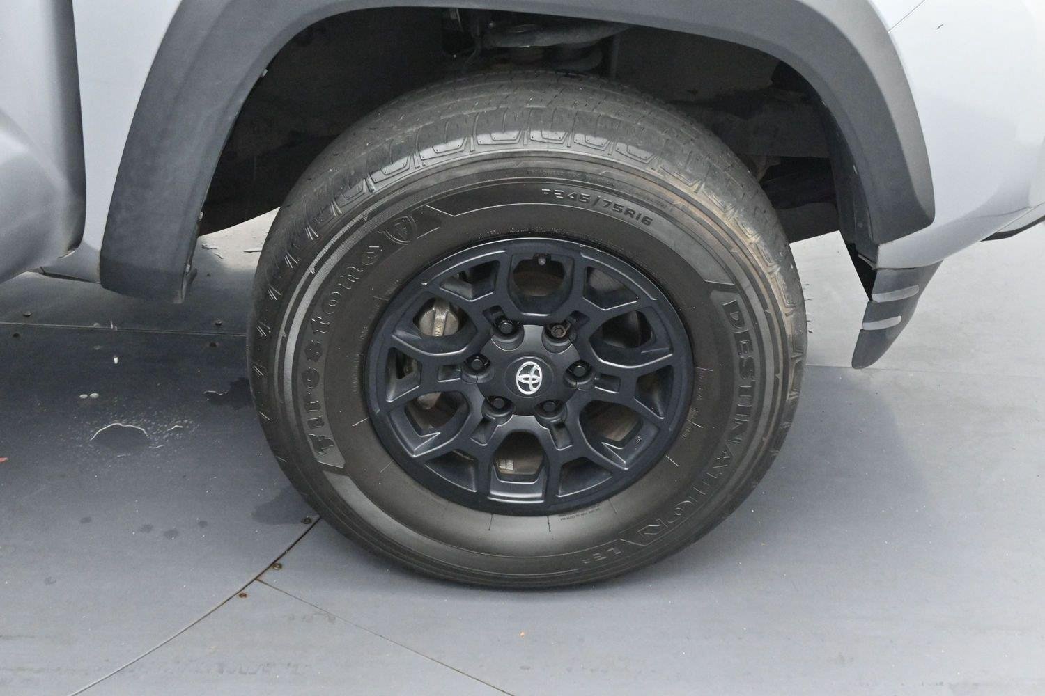 Used 2021 Silver Sky Metallic Toyota SR image 32