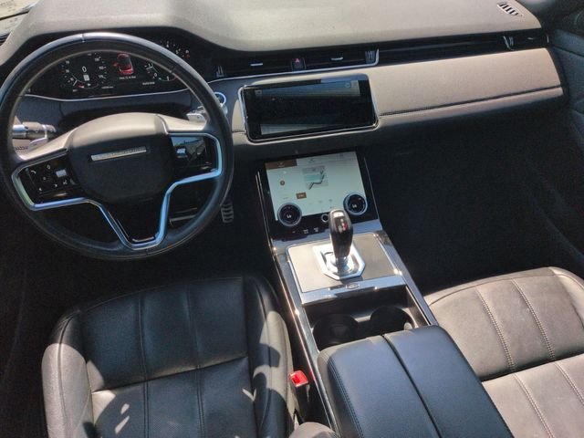 Used 2021  Land Rover R-Dynamic SE image 25