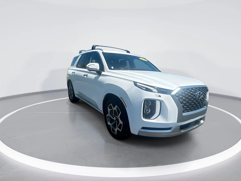Used 2022 White Hyundai Calligraphy image 2