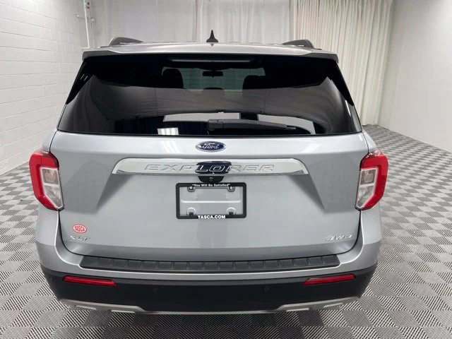 Used 2022 Silver Ford XLT image 7