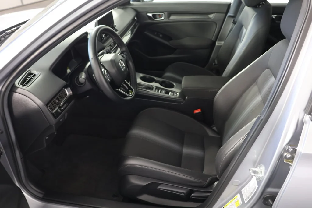 Certified Used 2025 Solar Silver Metallic Honda Sport image 19