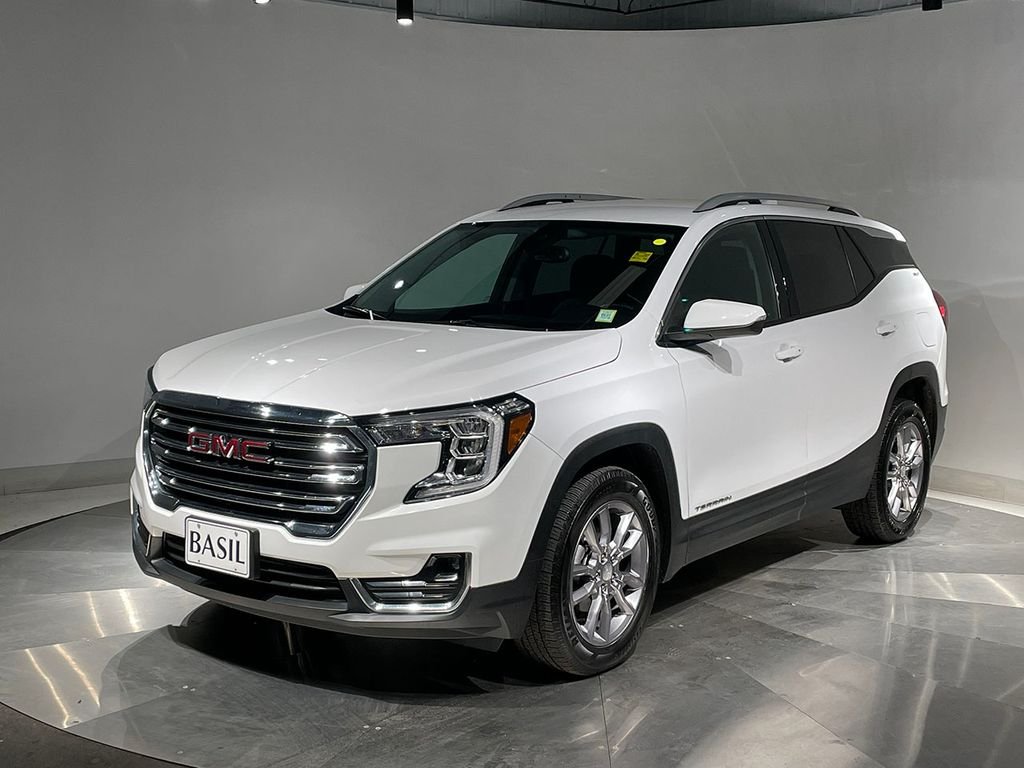 Used 2022 White GMC SLT image 8
