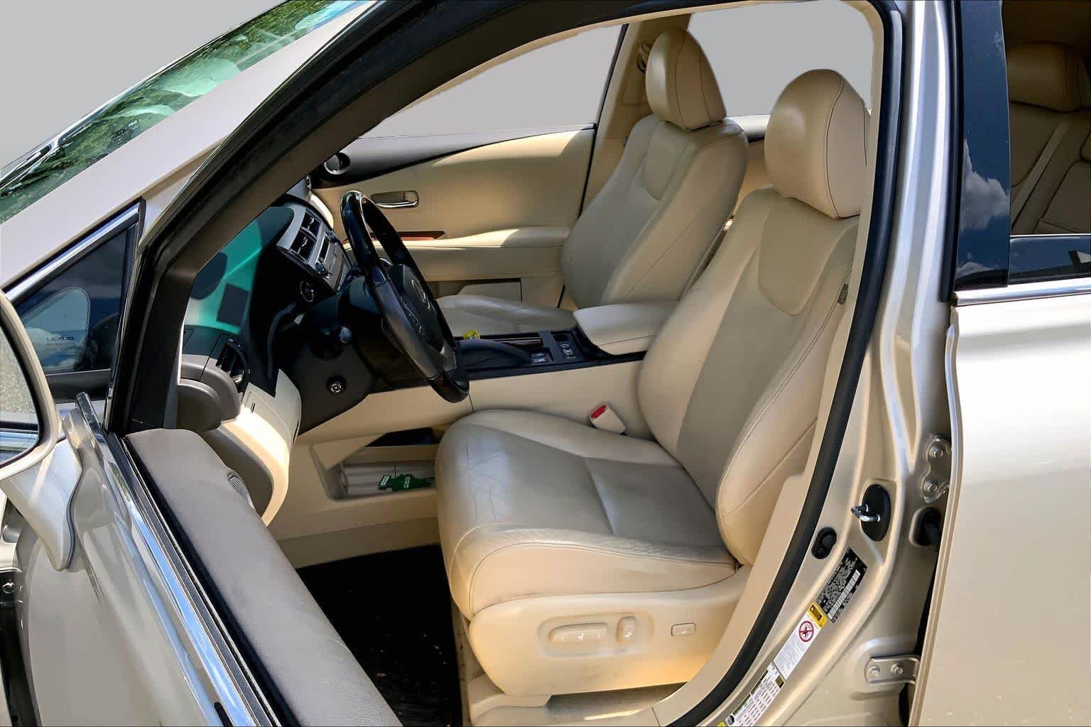 Used 2015 Satin Cashmere Metallic Lexus  image 8
