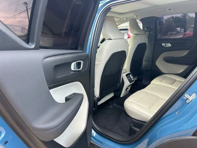 2024 Volvo XC40 Plus - Photo 24