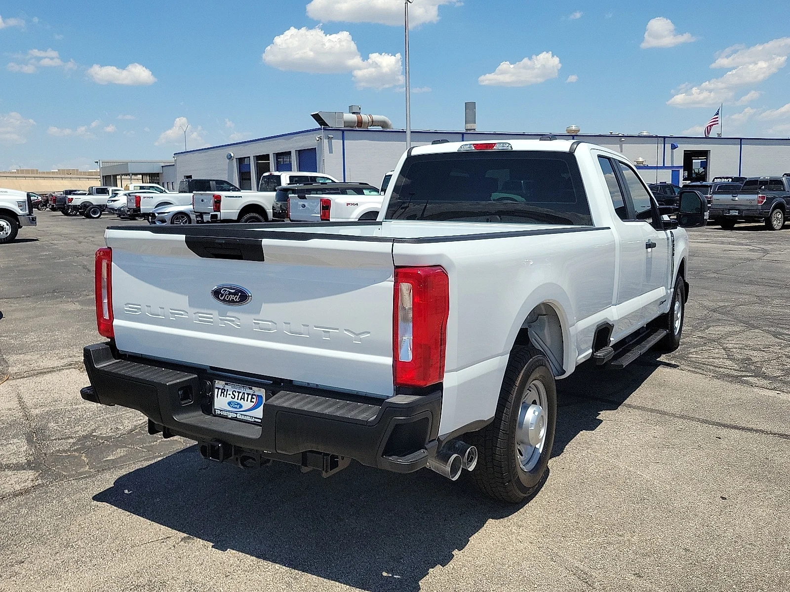 New 2025 Oxford White Ford F-250&reg; XL image 4