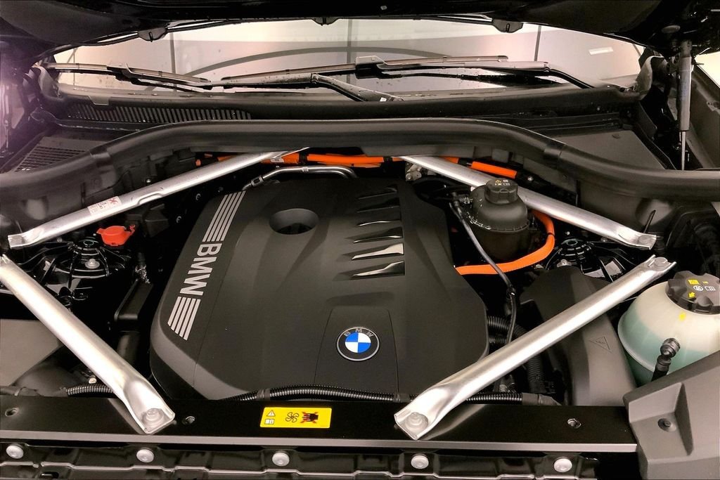 New 2026 Black Sapphire Metallic BMW  image 8