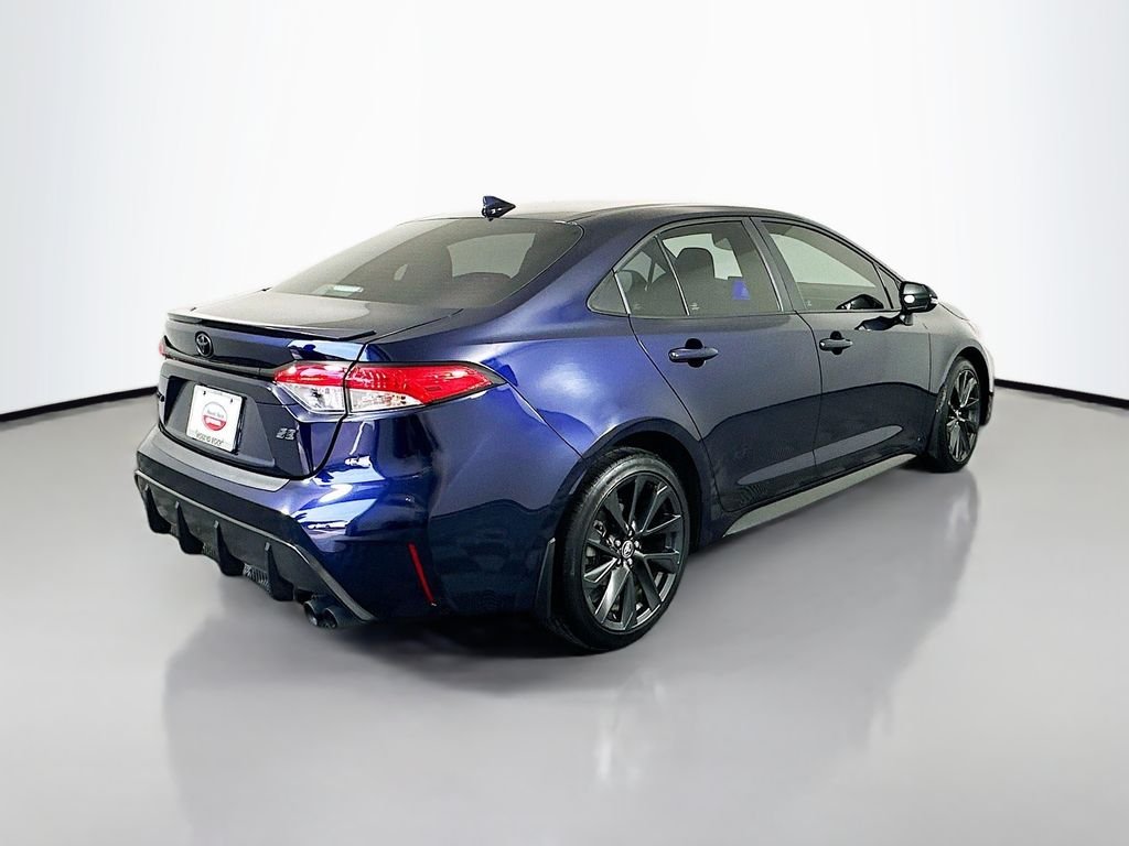 Used 2024  Toyota SE image 5