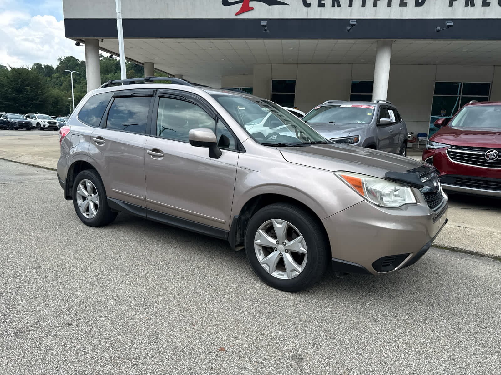 Used 2015  Subaru 2.5i Premium image 1