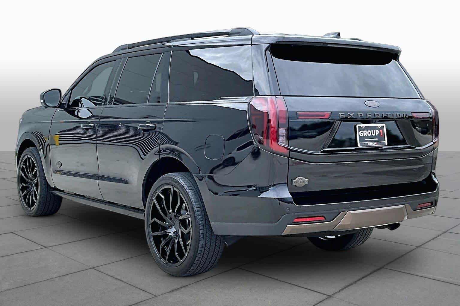 Used 2025 Agate Black Metallic Ford King Ranch image 11