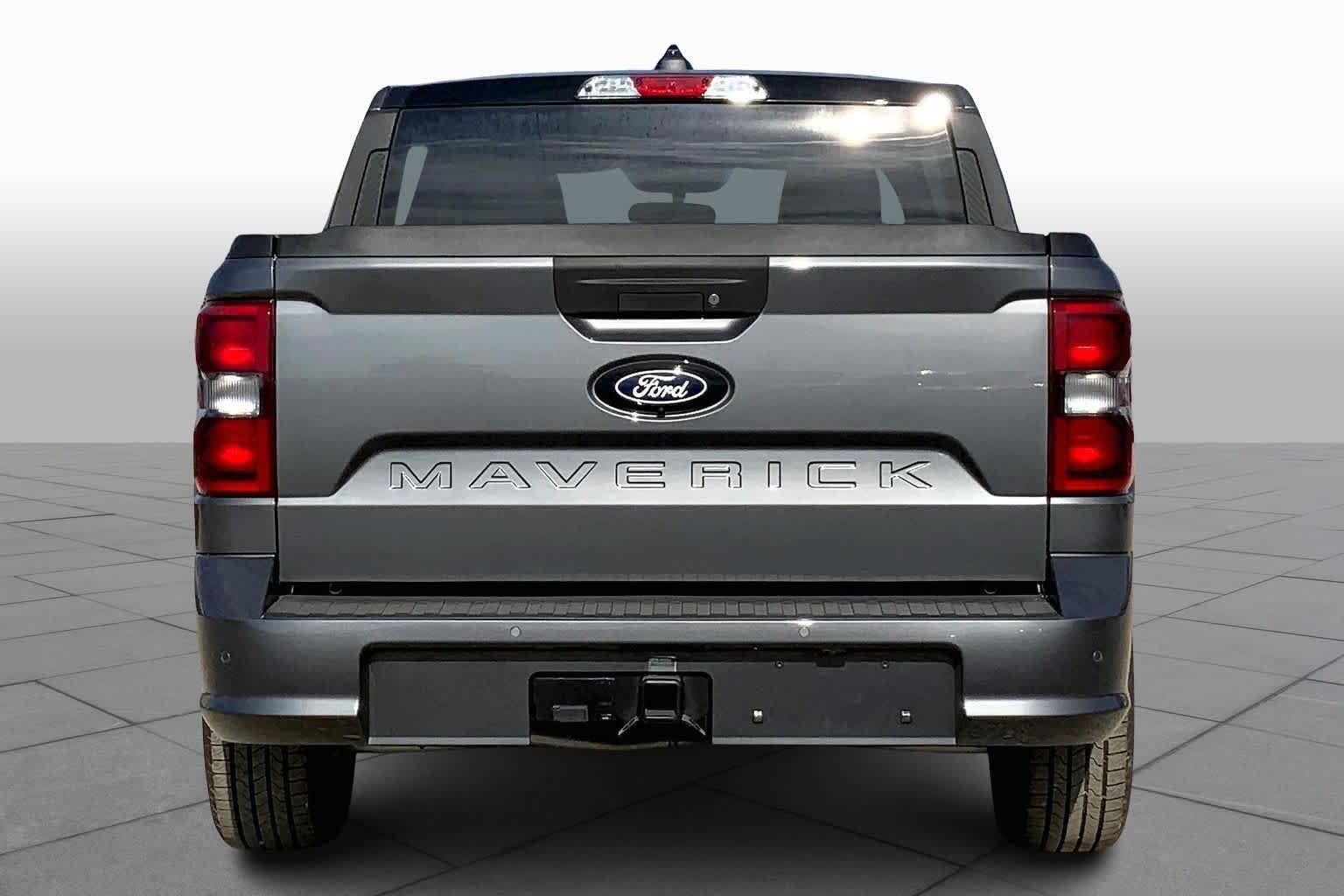 New 2026 Carbonized Gray Metallic Ford Lobo™ image 4