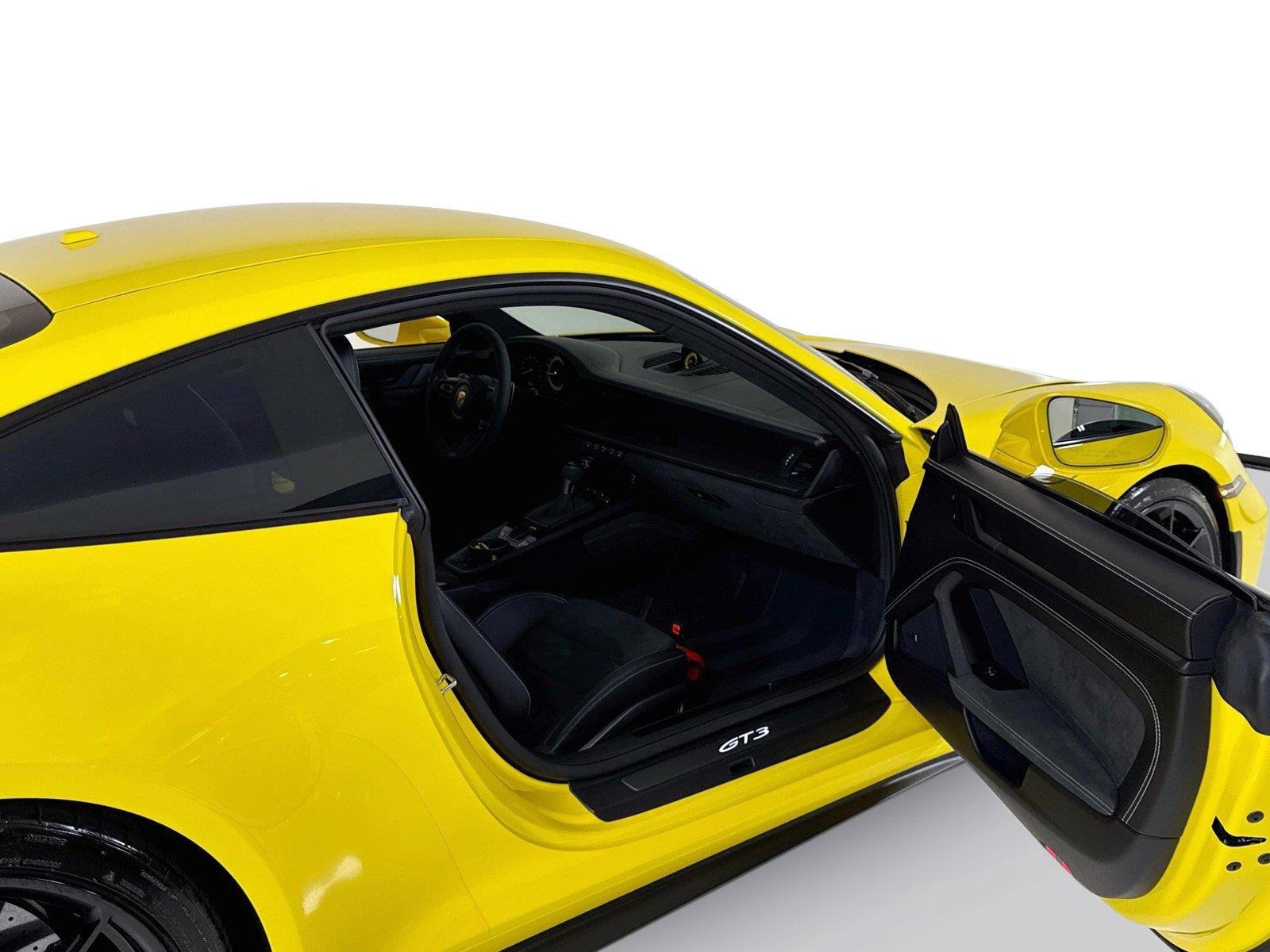 Used 2022 Racing Yellow Porsche GT3 | PCCB | PDLS+ | Matte Carbon Trim | Exclusive Design Taillights image 26