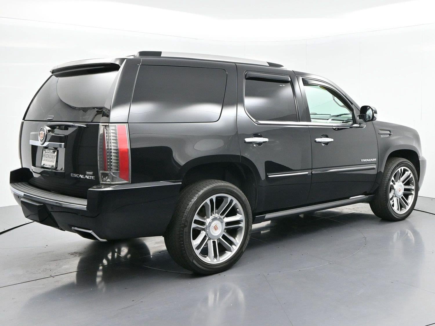 Used 2013 Black Raven Cadillac Premium image 7