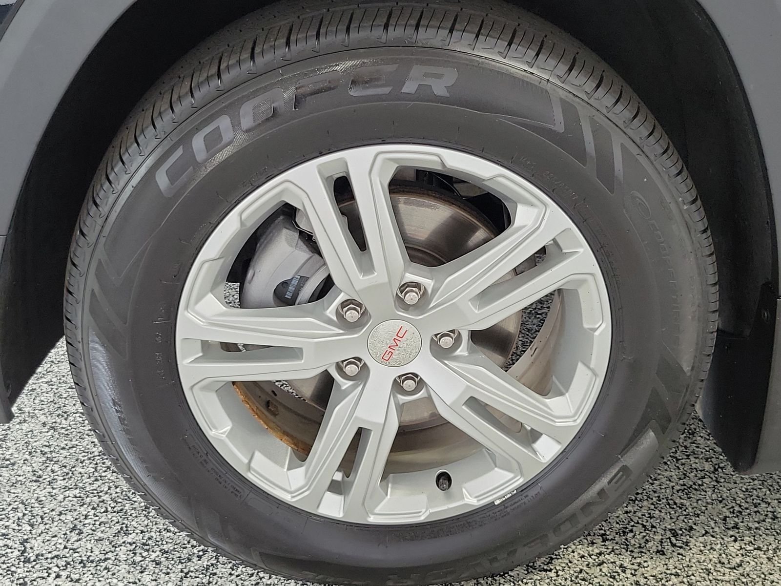 Used 2020 Black GMC SLE image 5