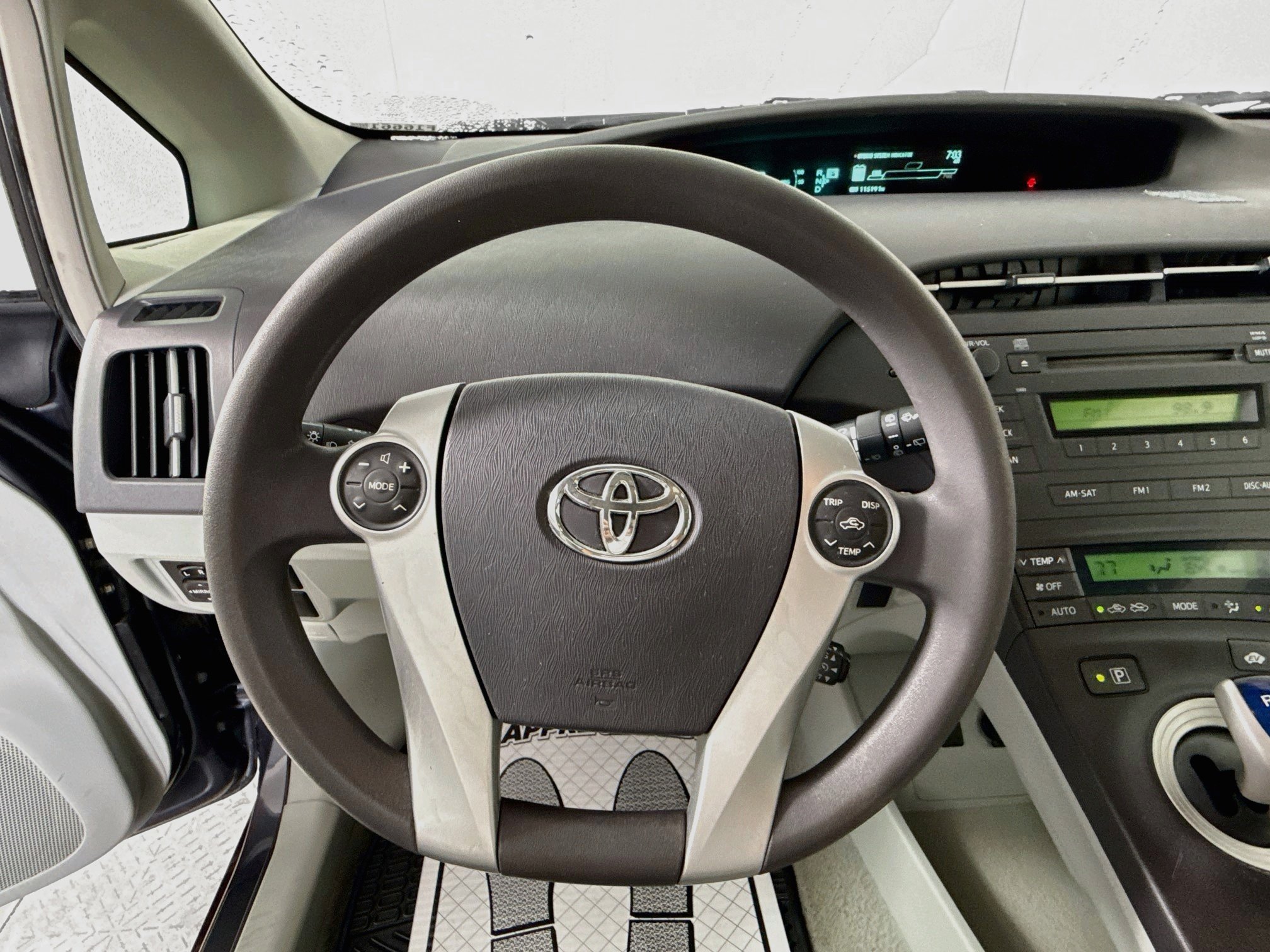 Used 2010 Winter Gray Metallic Toyota II image 11