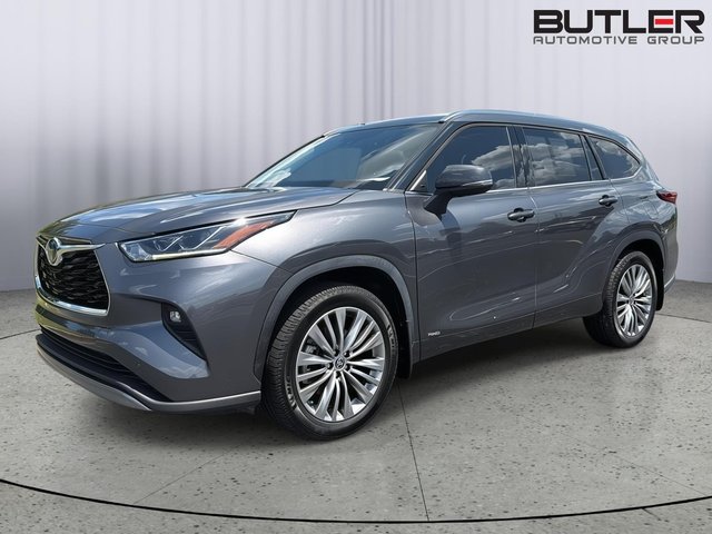2022 Toyota Highlander Hybrid Platinum